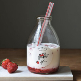 いちごの果肉たっぷり🫧 いちびこミルク🍓🥛´-