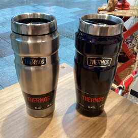 アウトドア仕様のタンブラー😊