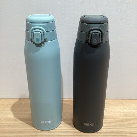 1Lのループ付き水筒入荷しました✨