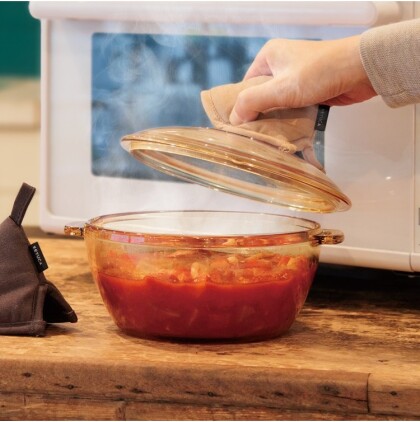 レンジ調理で簡単！アンバーガラスのキャセロール
