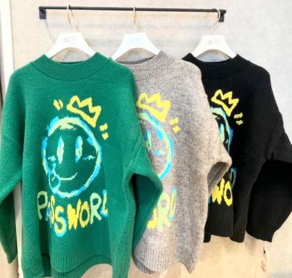 新作ニット入荷♪
