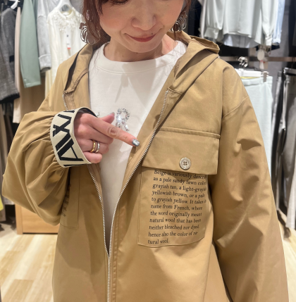 袖ロゴフードコート入荷♪