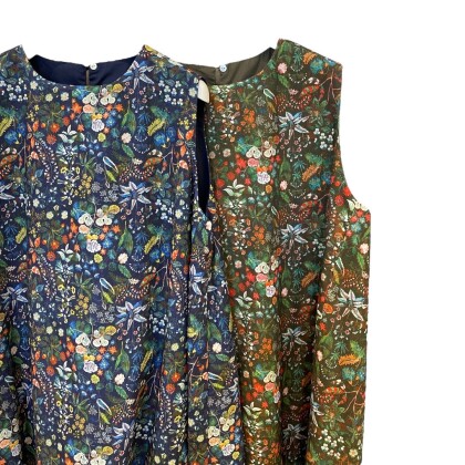 小花柄リバーシブルノースリーブワンピース🌼