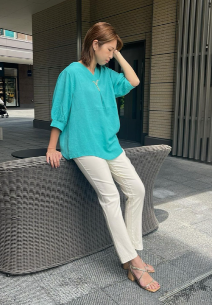 新作✨麻調Vネック半袖ブラウス👚✨✨