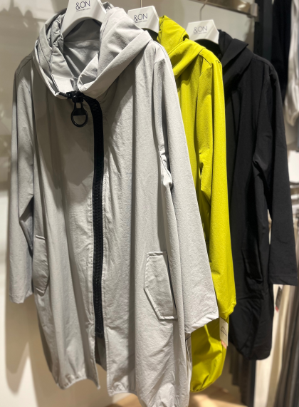 ビッグジップコート入荷♪