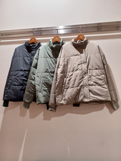 ✨SORONA中綿スタンドカラージャケットのご紹介✨｜アーバンリサーチウェアハウス｜ショップトピックス｜グランベリーパーク