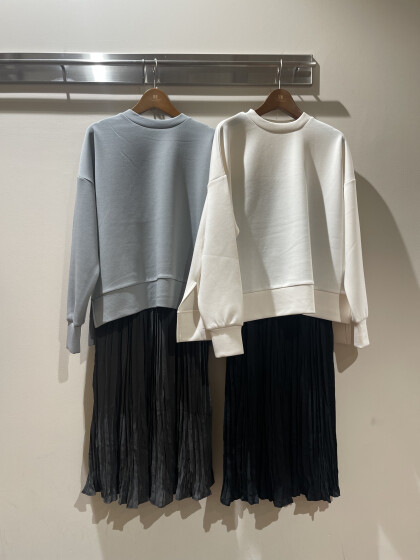 ✨ライトダンボールトップス×スカートをご紹介します✨