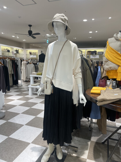 ✨ライトダンボールトップス×スカートをご紹介します✨