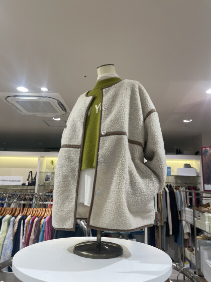 ✨️ボアパイピングジャケットのご紹介です✨