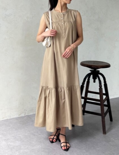 【アウトレット限定商品】chez toi ヘンリーネックフロントティアードワンピース