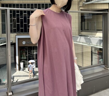 ショルダータックカットワンピース