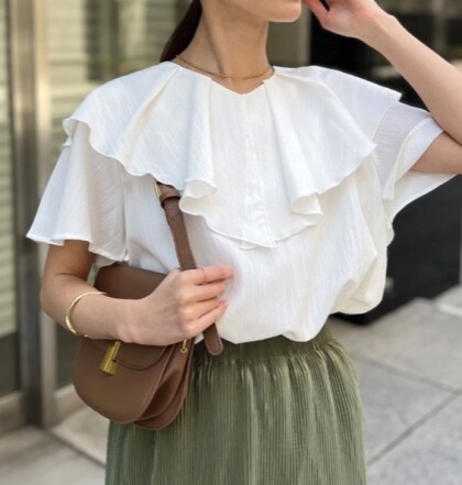 【アウトレット限定商品】chez toi ネックフリルブラウス