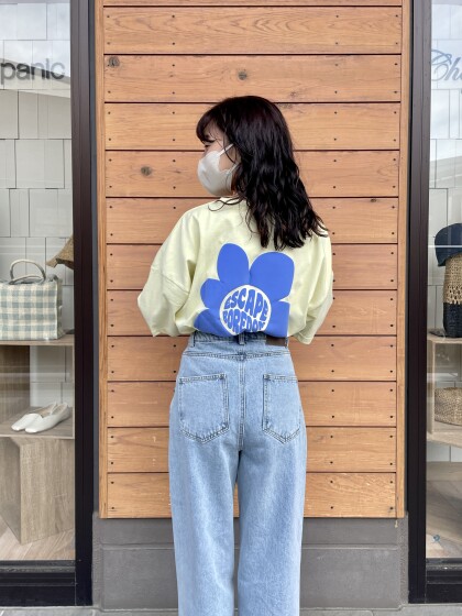 立体ぷくぷく花ロゴTシャツ