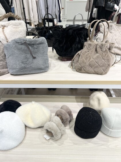 【あったか小物】たくさんあります♪