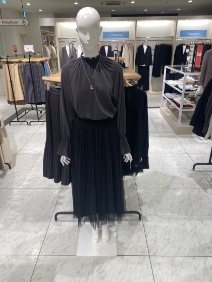 【UNTITLED】ボトムス、更に20%オフ🎵