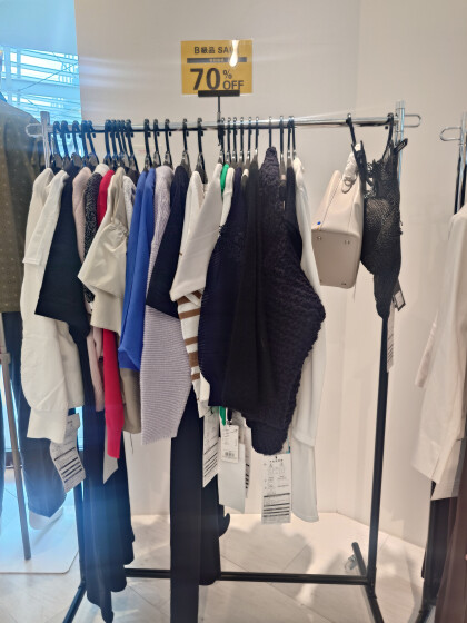 【 ALL70%オフ!】百貨店ブランドのみのB級品販売♪