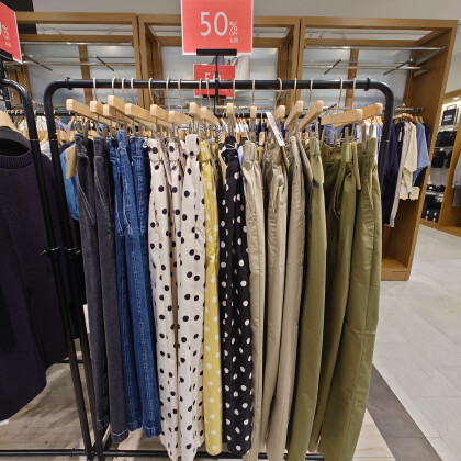 【MAX50%オフ！】春物新作、プライスダウン☆