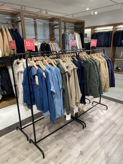 プライスダウン】アウター、お値下げしました🎵｜ワールド アウトレット｜ショップトピックス｜グランベリーパーク