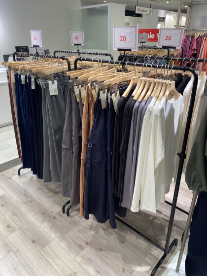 【大好評開催中！】ボトムス、更に20%オフ🎵