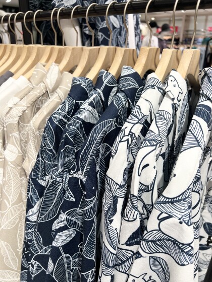 【 大人気商品！】くじらシャツ再入荷♪