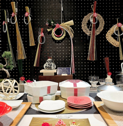 お正月飾り・テーブルウェア展開中
