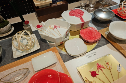 お正月飾り・テーブルウェア展開中