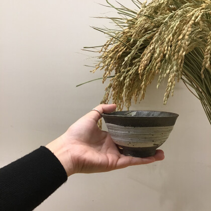 土のぬくもりを感じるお茶碗～日本の10の陶器産地から届きました～