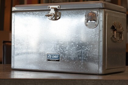 2023年限定モデル　ICE CHEST 20L GALVANIZED