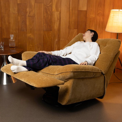 【RECOMMEND】"一度座ったら戻れない”心地よさを叶えるリクライニングソファ