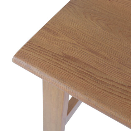 【RECOMEND】素材にこだわった重厚感と温もりあふれる家具