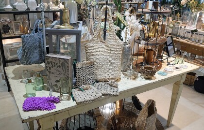 《再入荷》人気デザインの花瓶が入荷しました✨