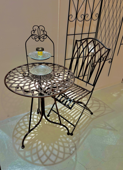 お庭で過ごす、特別なひとときーガーデンテーブル&チェア特集