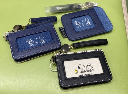 スヌーピー あれ いつもと違う 紙袋シリーズコレクションのご紹介 リブロ ショップトピックス グランベリーパーク