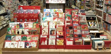 文具売場　クリスマスにむけて