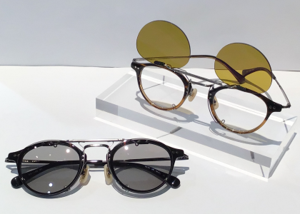 フリップ付眼鏡フレーム入荷しました。