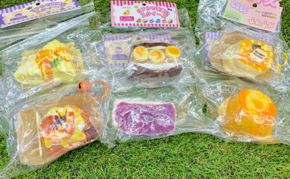 【SNSでも大人気！】話題の袋入りスクイーズ入荷しました【登場中！】