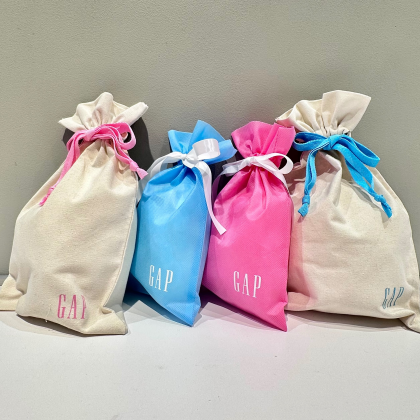 GAPの可愛いギフトポーチが新しくなりました🎁✨