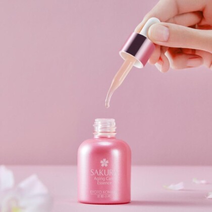【84%OFF】💗京都小町 サクラエイジングケア エッセンスEX