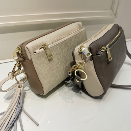 レザーショルダーバッグ👜✨ギフトにもオススメ❣️