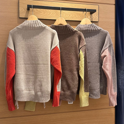 モール配色ハイネックプルオーバーニット