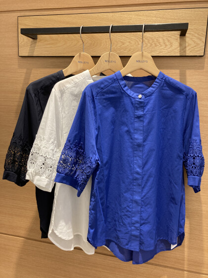💙お袖レースブラウス💙