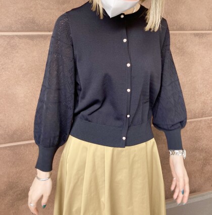 30%off💛袖レース柄パールボタンカーディガン💛