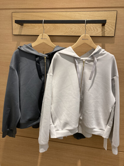 ⭐️ダンボールニットバックフリルパーカー⭐️