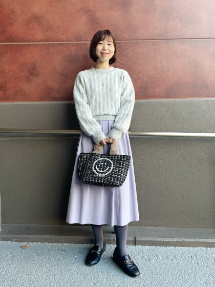 グレー×ラベンダーの優しい配色コーデ🪻
