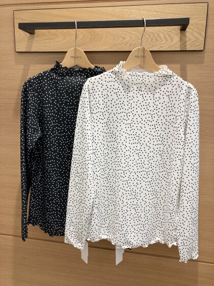 30%off💛ランダムドットメロウカットソー💛