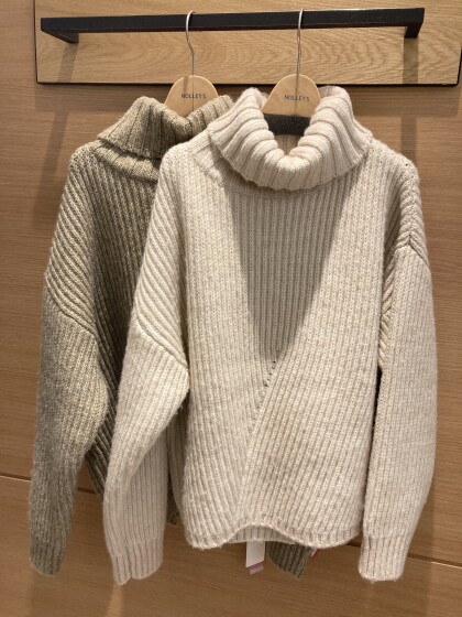 30%off⭐️ゆったりロービングタートルニット⭐️