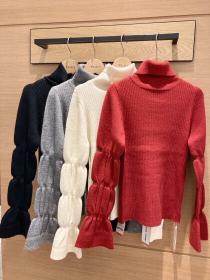 30%off⭐️シャーリングスリーブニット⭐️