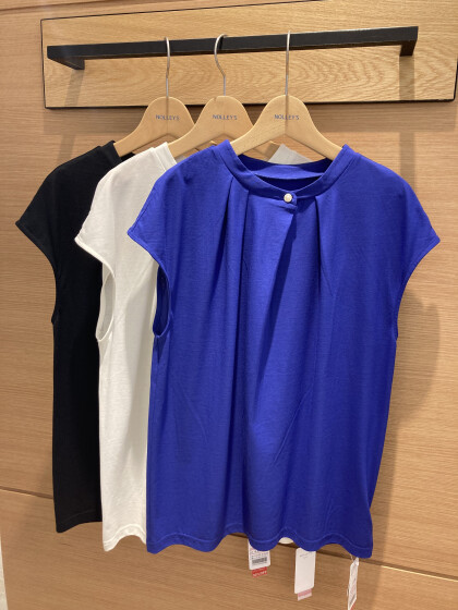 30%off💙デザインボタンカットソー💙