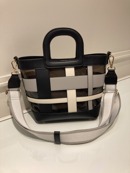 いつものBAGに‼️アレンジショルダーベルト