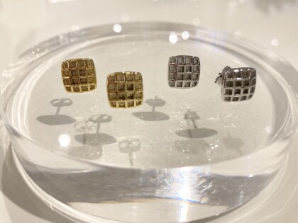 ⭐️スクエア&スター格子モチーフピアス⭐️